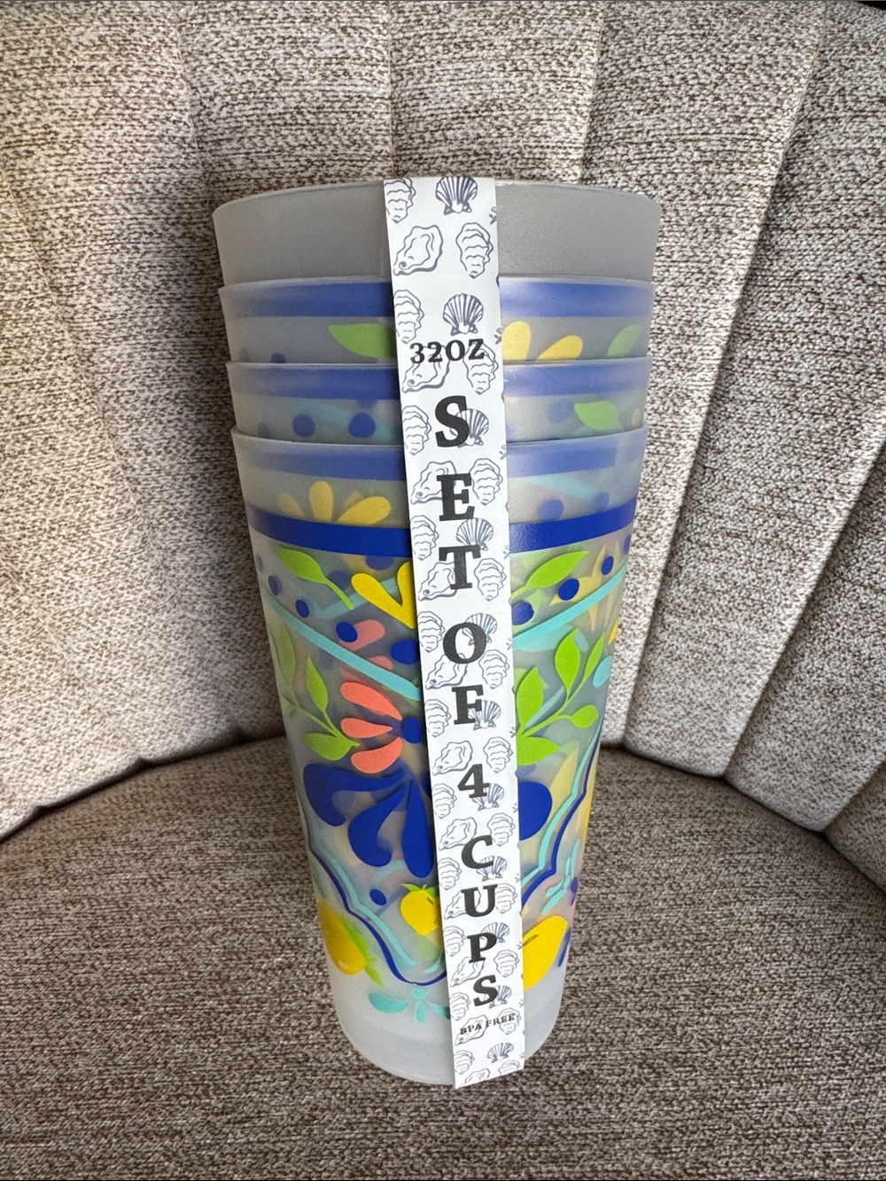 New Tall Plastic Cups 32oz FREE BPA Set of 4 Lemon Design